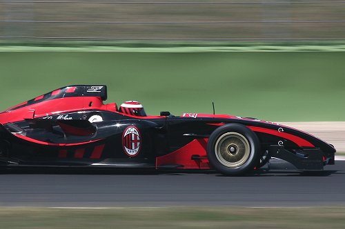 Robet Doornbos snel met de AC Milan auto